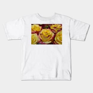 Floral arrangement with roses Kids T-Shirt